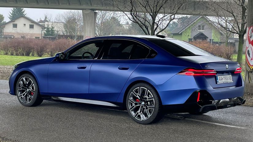 Napriek športovému charakteru verzia 540d tají...