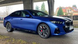 Za volantom BMW 540d xDrive - exteriér