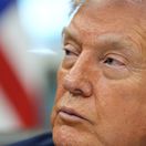 Trump dal zelenú tvrdým sankciám proti Rusku. Ukrajina robí ústupky, Putin pokračuje v zabíjaní, znie z USA