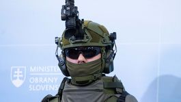 SR MO OS Kaliňák výstroj výzbroj uniformy vojak, slovenský