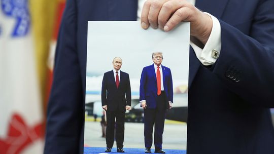 USA vraj zvažujú tajný klub „Core 5“ s Ruskom a Čínou. Európa v ňom chýba