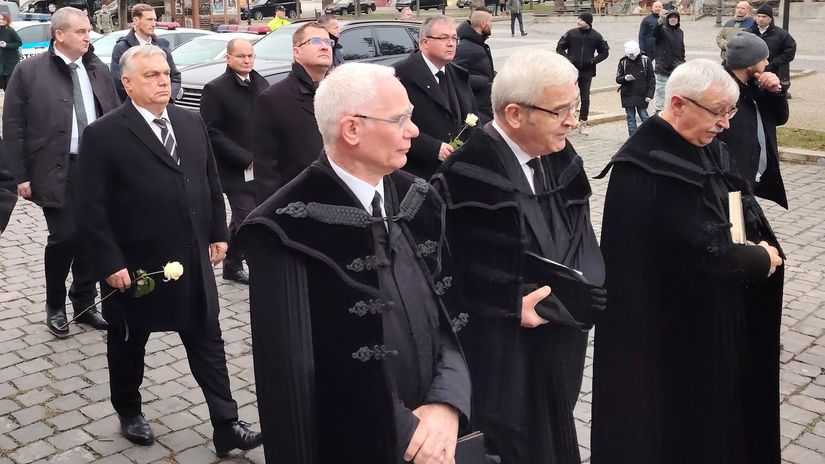 Viktor Orbán prišiel do Reformovaného kostola v...