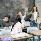 študenti, žiaci, stredná škola