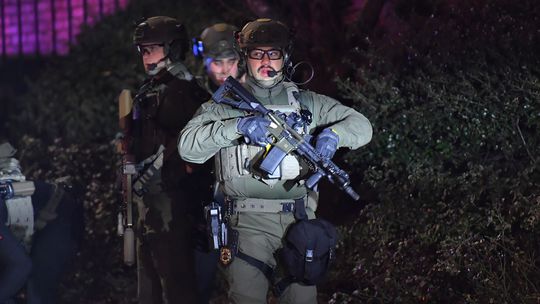 Po streľbe na Brownovej univerzite v USA zostali mŕtvi aj ťažko ranení