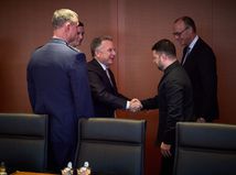 ONLINE: Zelenskyj rokuje v Berlíne s americkou delegáciou a nemeckým kancelárom Merzom