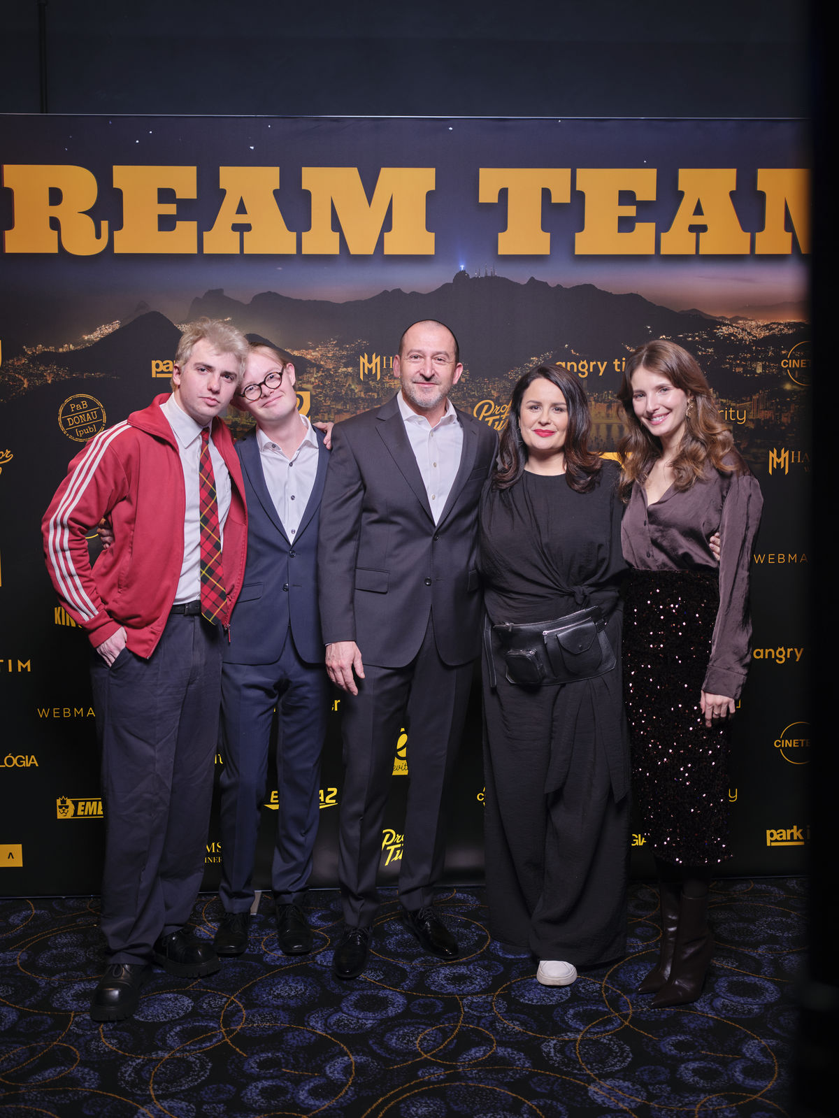 D�r�e�a�m�T�e�a�m� �-� �f�i�l�m�o�v��...