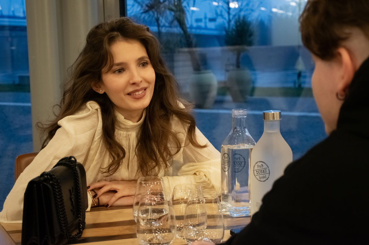 Herečka Sara Sandeva počas rozhovoru pre denník...