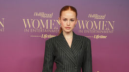 Madelaine Petsch prichádza na galavečer Women...