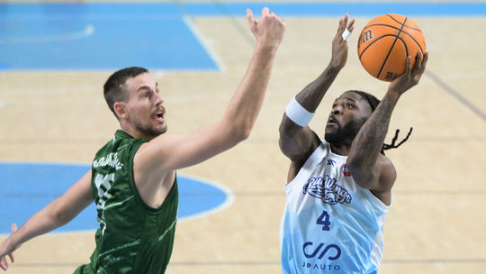 SR Nitra basketbal Bojanovský Levice