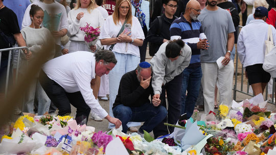 Postavili sa teroru vlastnými telami: Manželia zo Sydney sa stali prvými obeťami krvavého útoku