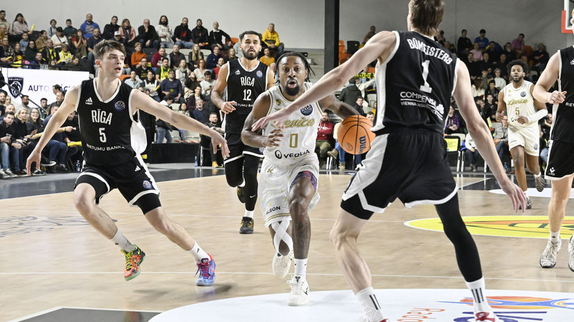 SR Basketbal LM 6. kolo F Levice Riga BAX