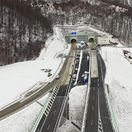 Absurdnosť po slovensky: Z tunela Višňové zísť rovno do Vrútok? Zabudnite. Ráž kvôli „pár minútam“ nechce riskovať