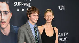 Deti herečky Gwyneth Paltrow - syn Moses Martin a dcéra Apple Martin.