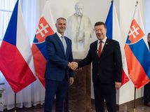 raši, okamura tomio