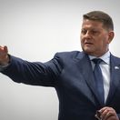 Generál Zalužnyj poukázal na riziko vypuknutia občianskej vojny na Ukrajine. Čo označil za možnú rozbušku?