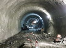 SR doprava Čebrať tunel prerazenie ZAX