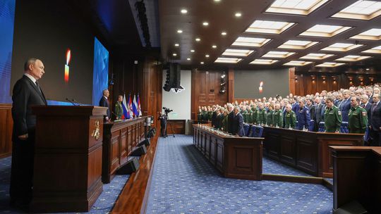 Putin nazval európskych lídrov „malými prasiatkami“. Rusko podľa Zelenského chystá ďalší rok vojny