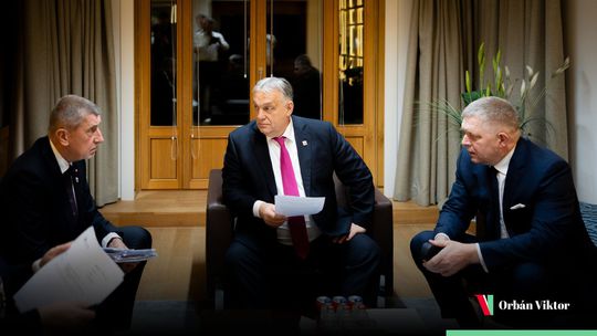 Radosť Fica a Orbána z Babiša ako nového premiéra nemusí trvať dlho, tvrdí politológ 