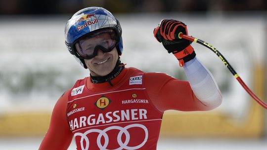 Neuveriteľný Odermatt. Švajčiar po triumfe v zjazde dorovnal Tombu, na dostrel má ďalšiu legendu