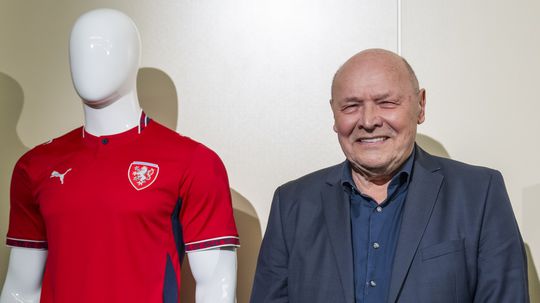 Česi majú oficiálne nového kouča. Vo finálnom boji o MS ich povedie legendárne meno