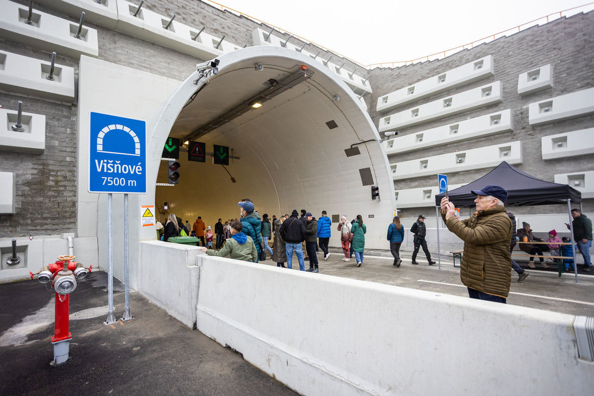 SR Višňové tunel otvorenie doprava ZAX