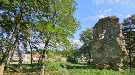 Stojí v strede obce a predsa je opradený záhadami. Hrádok v Kazimíre skrýva tajomstvá pod zemou