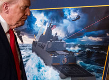Donald Trump, bojové lode