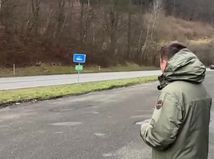 Prázdna cesta pod Strečnom po otvorení tunela Višňové