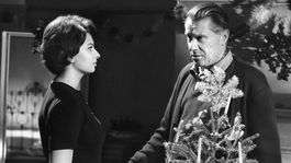 Sophia Loren a Carol Reed vo filme The Key (UK,...