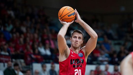 Slovenský basketbalista roku 2024 zažije Vianoce, aké ešte nemal. Pripomenie mu ich iba stromček a hudba