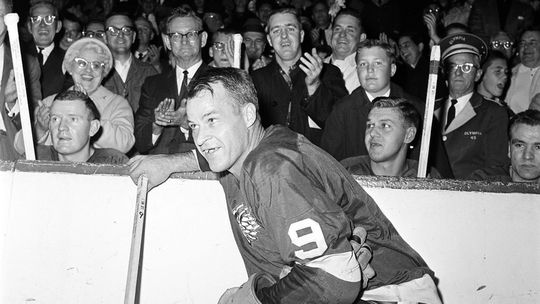 Rekord, o ktorý nepríde. "Pán hokej" predviedol cez Vianoce životný výkon svojej legendárnej kariéry