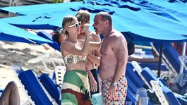 Liev Schreiber a jeho manželka Taylor Neisen...