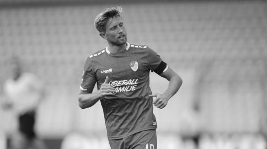 Tragédia počas vianočnej lyžovačky. Bývalý obranca Stuttgartu neprežil kolíziu na lanovke