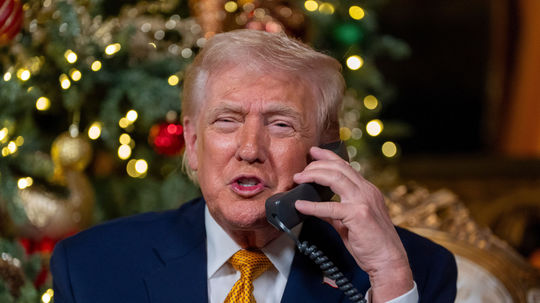 Trump počas Štedrého večera odpovedal deťom, vraj nedovolí „infiltráciu zlého Santu“ do USA