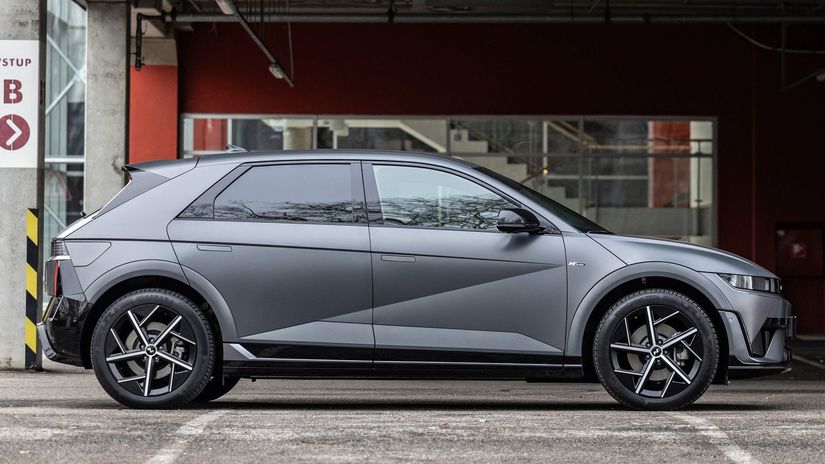 Špecifikom verzie N Line sú aj 20-palcové disky...