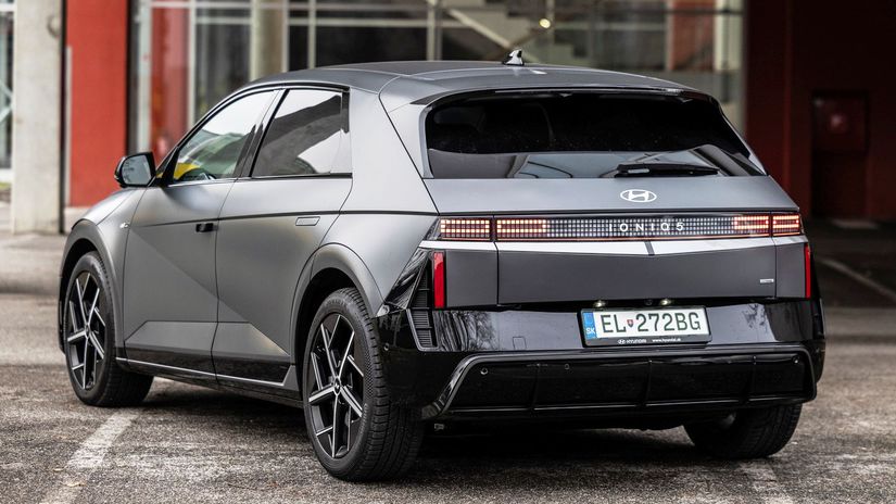 Zvlášť efektne pôsobí športová verzia s matným...