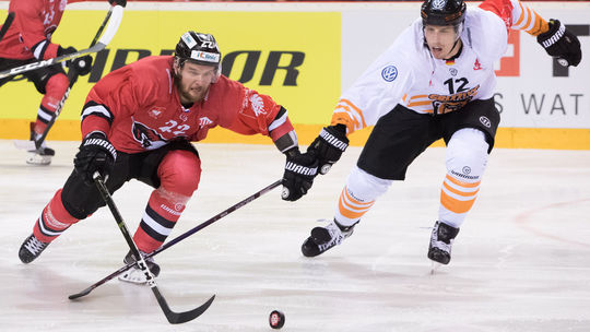 Meškajúce výplaty sme na Slovensku zažili všetci. Požičiavať sme si museli aj od rodín. Najťažšie to bolo, keď udrela kríza