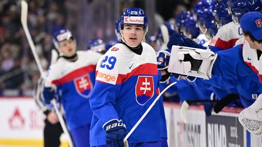 Skvele sa na to pozerá. Mladý Slovák je na čele kanadského bodovania na MS do 20 rokov