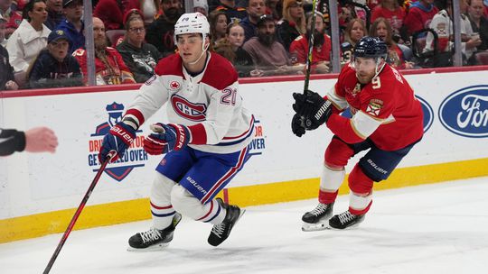 Dramatický zápas Montrealu na ľade šampióna. Slafkovský pomohol ku gólu Floridy, vykúpil sa v predĺžení
