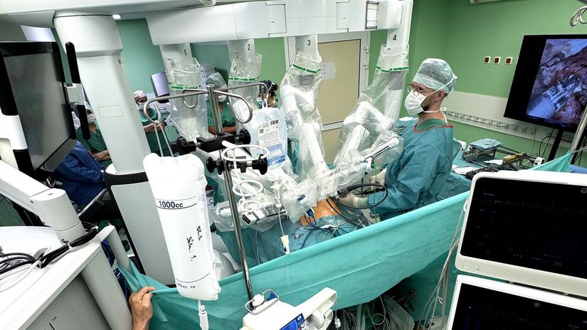 Tisíca robotická operácia gynekologického tímu...