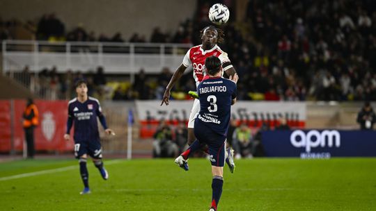 Brutálny kop v štýle kung-fu. Najskôr prekonal brankára Greifa, potom sa stal antihrdinom