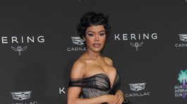 Herečka Teyana Taylor prišla v kreácii Miss Sohee. 