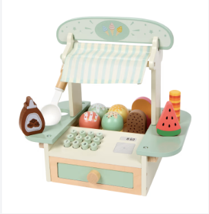 Action: Drevený stánok so zmrzlinou