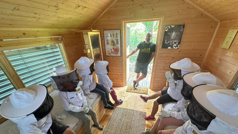 Súčasťou edukačnej včelnice pod Zoborom je aj...