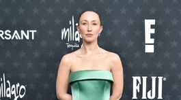 Herečka Erin Doherty v kreácii Louis Vuitton.