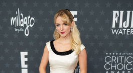 Herečka Mckenna Grace na 31. Annual Critics Choice Awards.