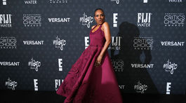 Herečka Sheryl Lee Ralph v kreácii Tony Ward. 