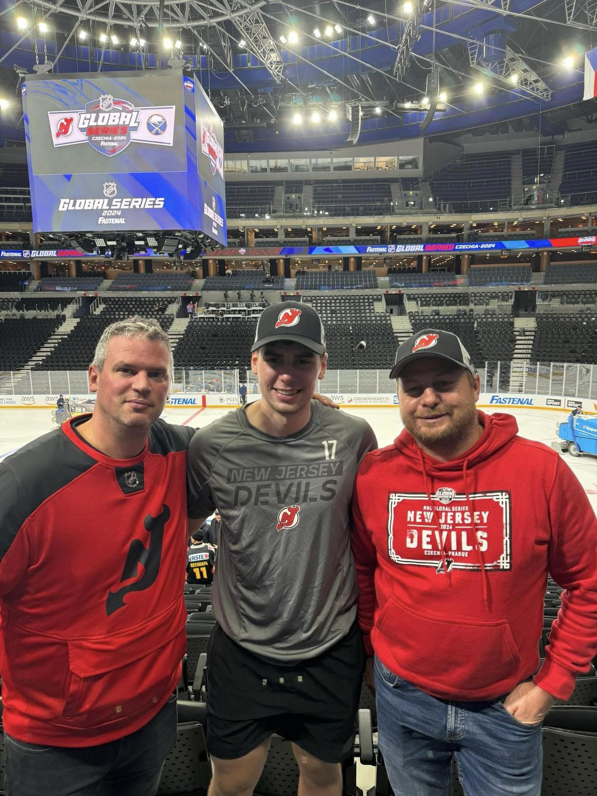 Ján Pleva (vpravo) sa bol v zámorí pozrieť na...