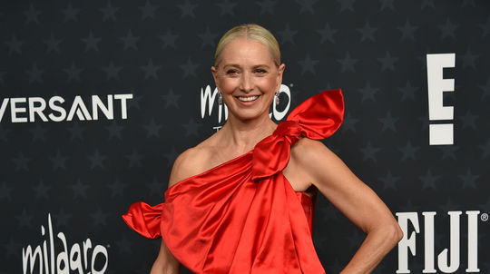 Herečka Katherine LaNasa v kreácii Louis Vuitton. 