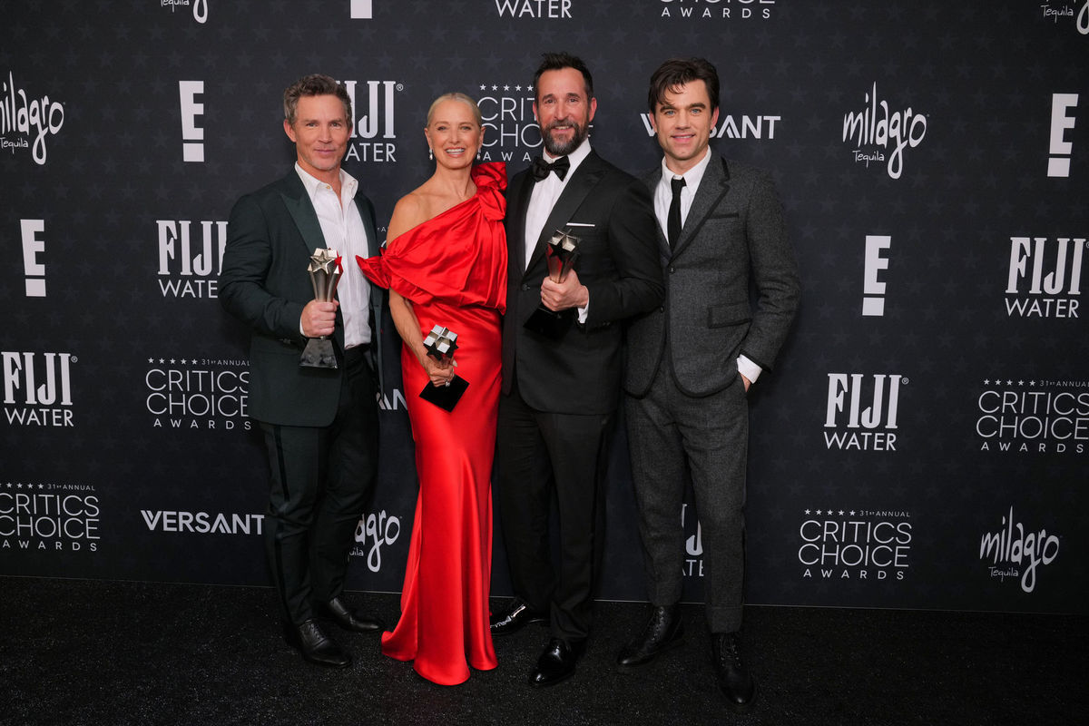 Zľava: Shawn Hatosy, Katherine LaNasa a Noah...